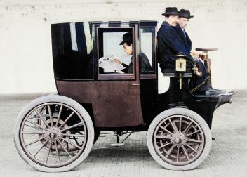 zobrazit detail historického snímku: Elektromobil »Krieger electric Brougham«.